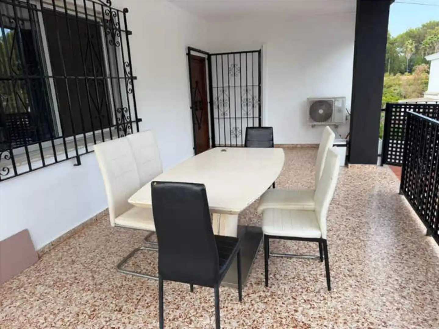 Casa de 1700 m² a Alberic