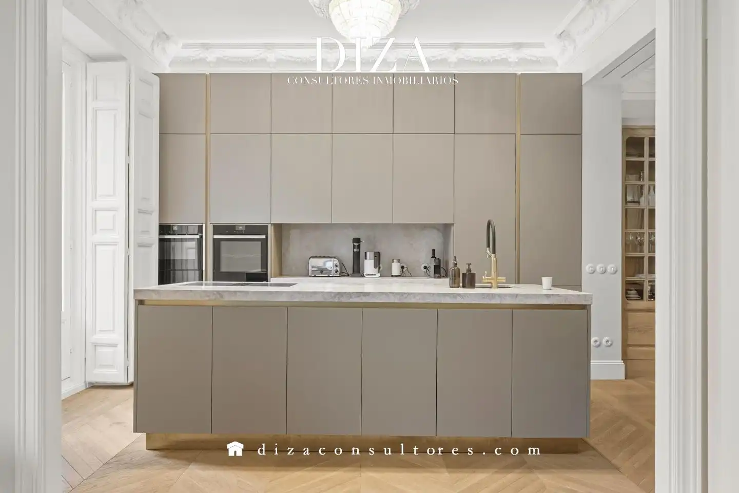 Appartamento 338 m² a Madrid