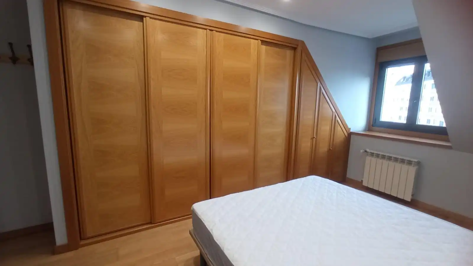 Piso de 93 m² en Oviedo