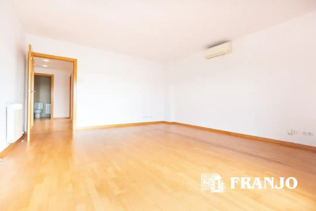 Pis de 111 m² a Barberà del Vallès