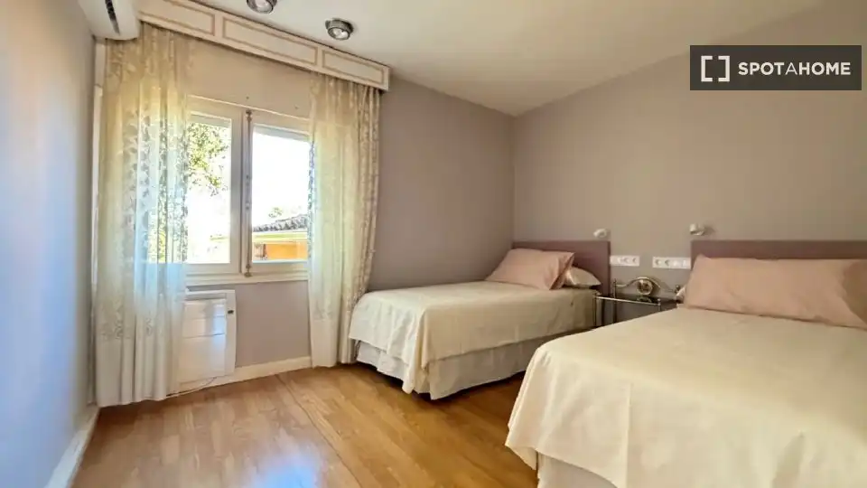 Pis de 680 m² a Valdemorillo