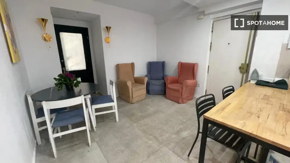 Habitación 207 m², Sevilla