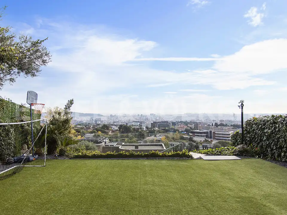 Будинок 440 м² у Esplugues de Llobregat