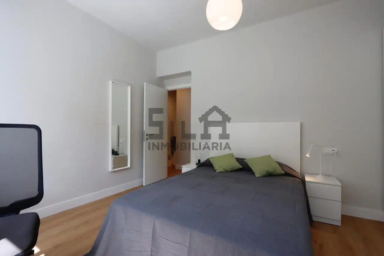 Habitación 81 m², Ourense