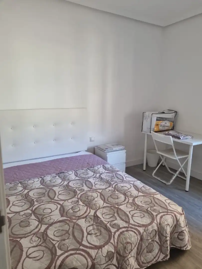 Habitació 100 m², Àvila