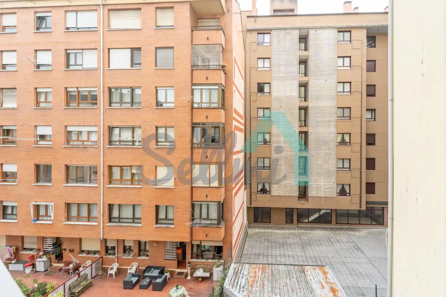 Piso de 81 m² en Oviedo