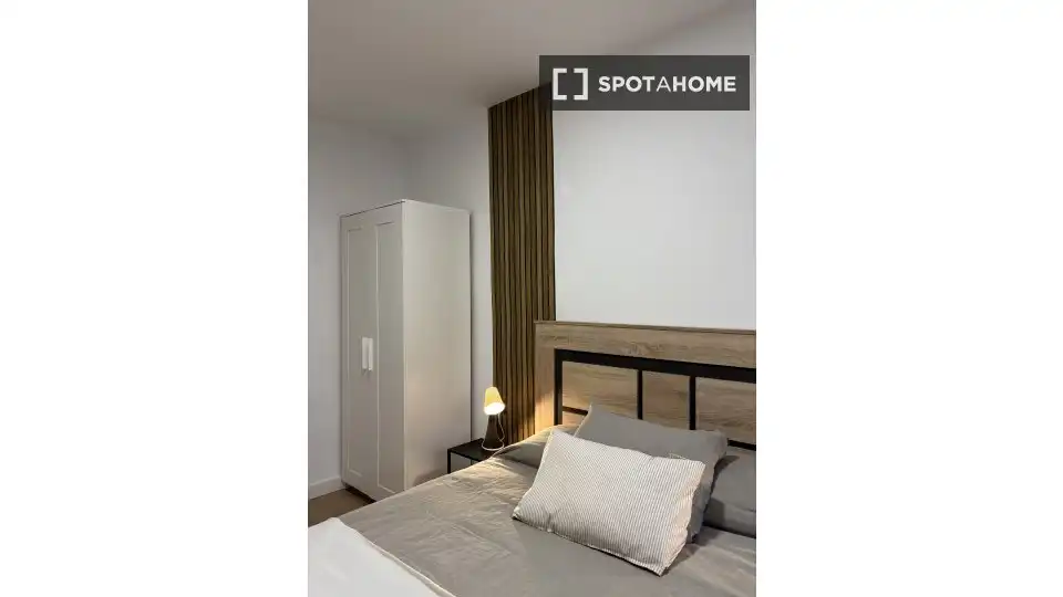 Habitación 92 m², Granada