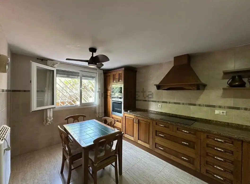 Casa de 240 m² en Alicante
