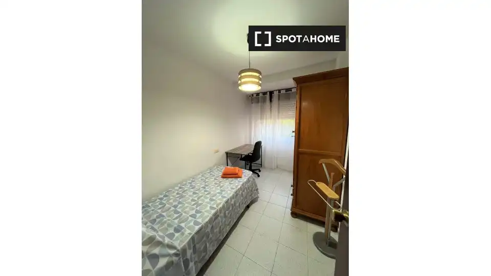 Habitación 130 m², Almería