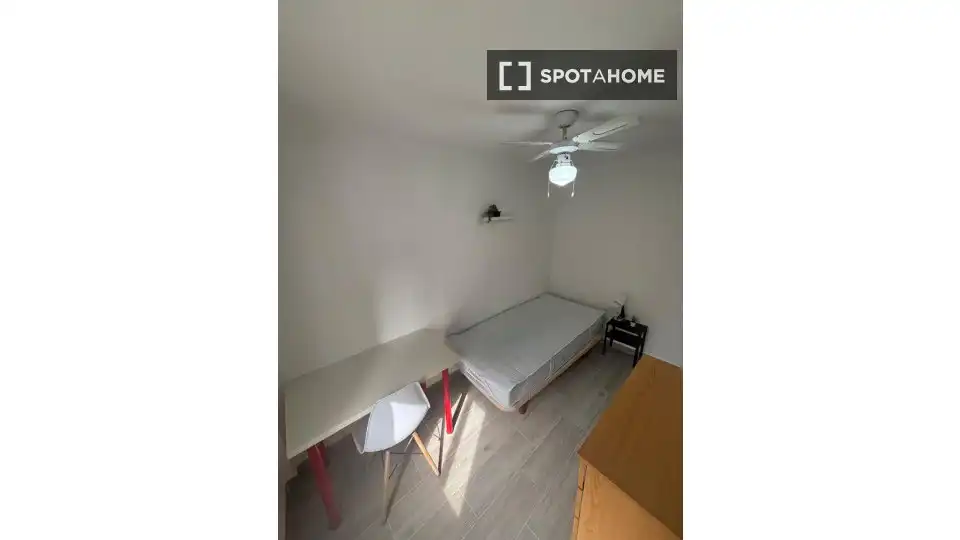 Habitación 69 m², Sevilla
