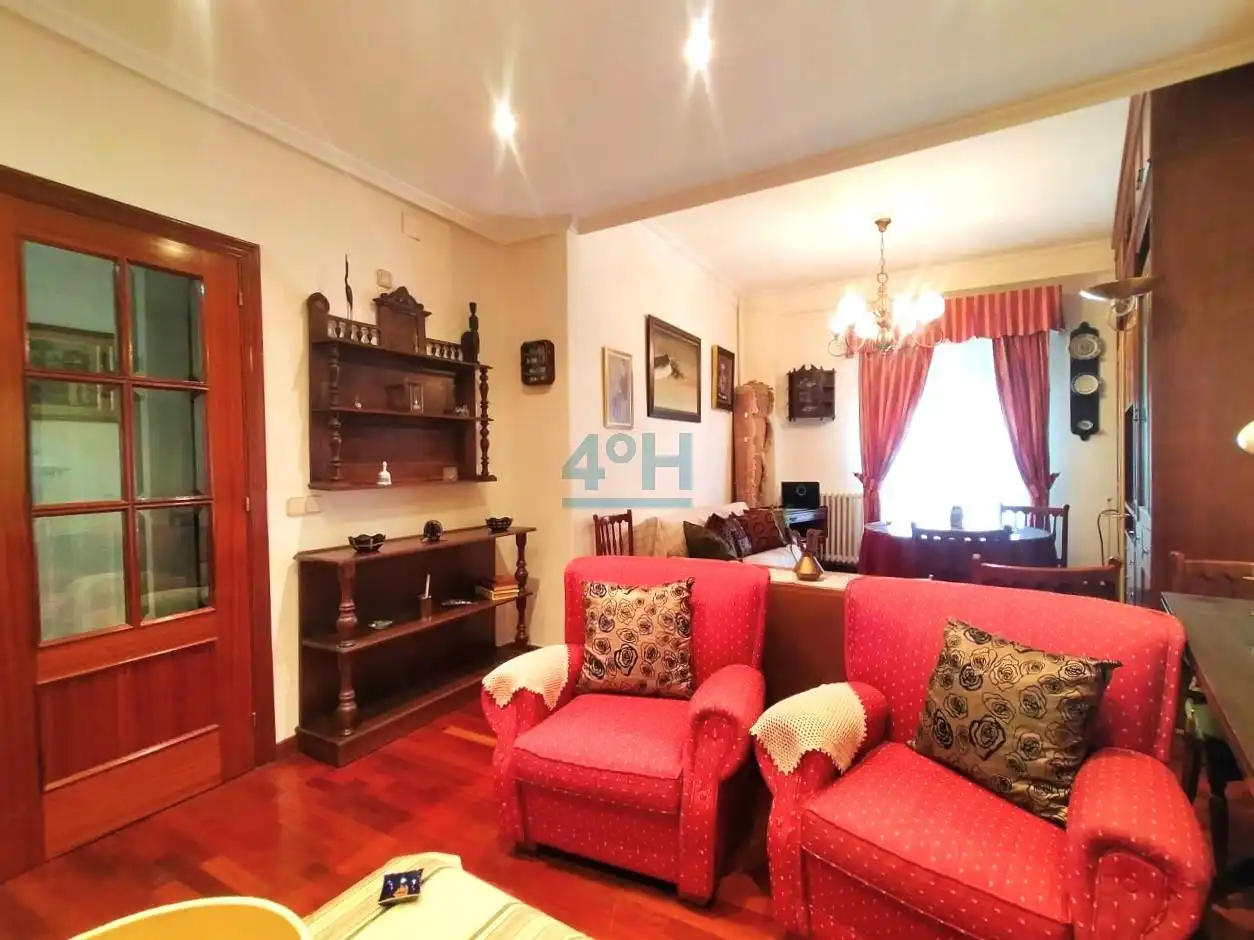 Piso de 112 m² en Ourense