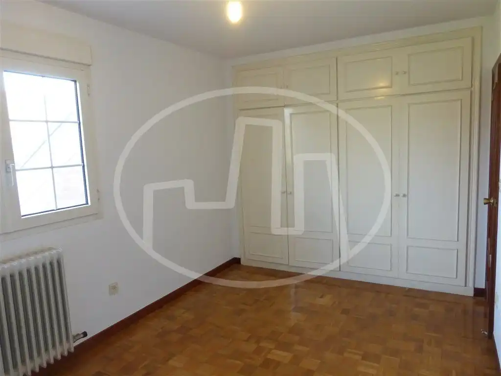 Casa de 190 m² en Valle de Egüés