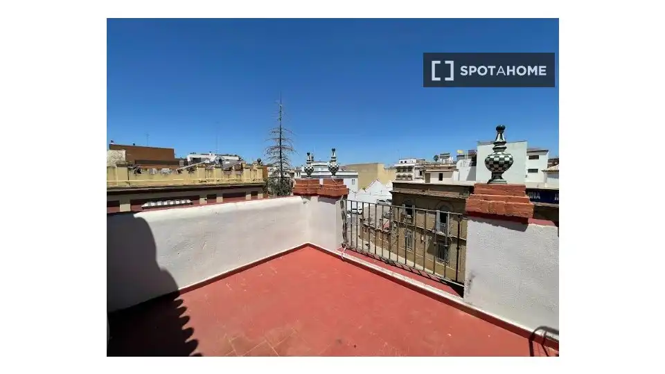 Habitación 345 m², Sevilla