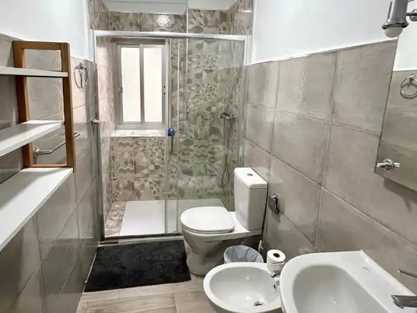 Habitación 200 m², Granada