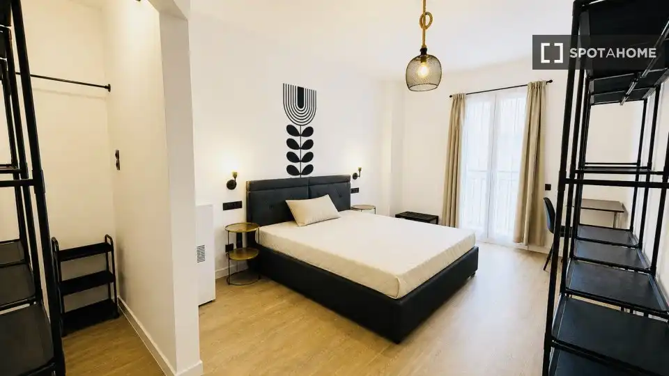 Habitación 451 m², Valencia