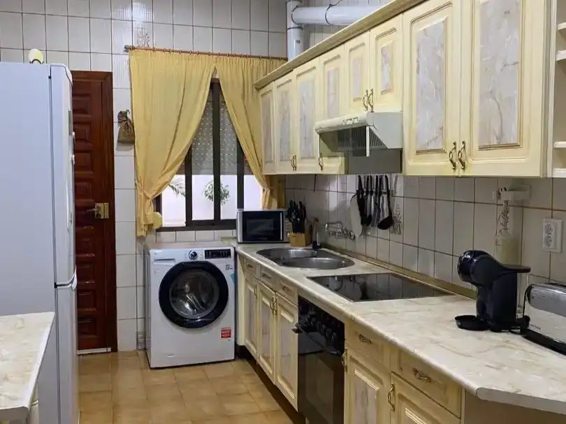 Piso de 300 m² en Herencia