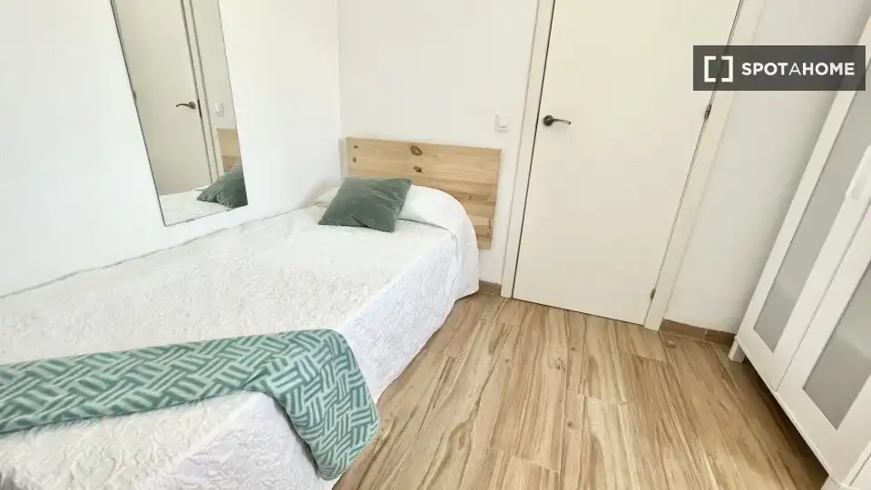 Habitación 81 m², Sevilla