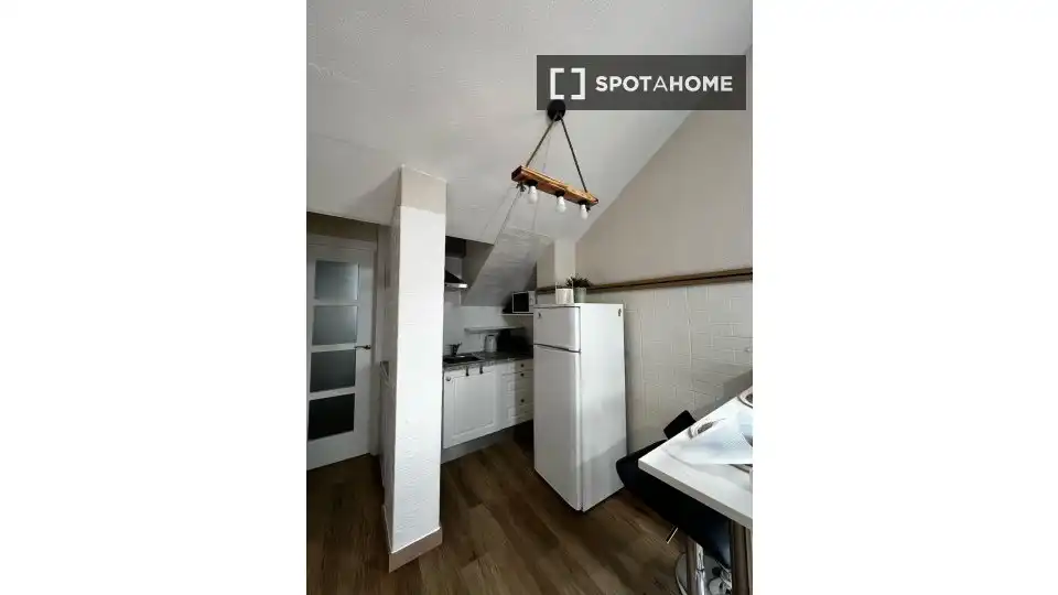Habitación 81 m², España