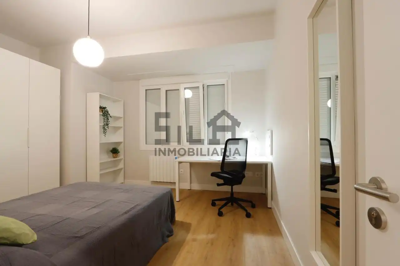 Habitación 81 m², Ourense