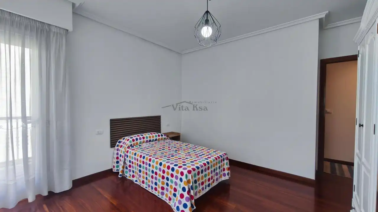 Wohnung 101 m² in Ourense