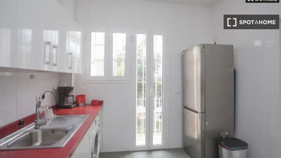 Habitación 345 m², Sevilla