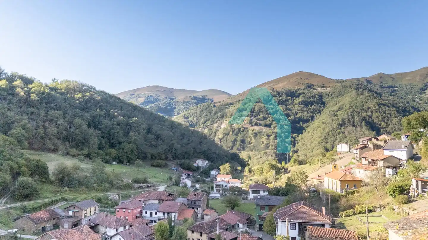 Piso de 200 m² en Mieres