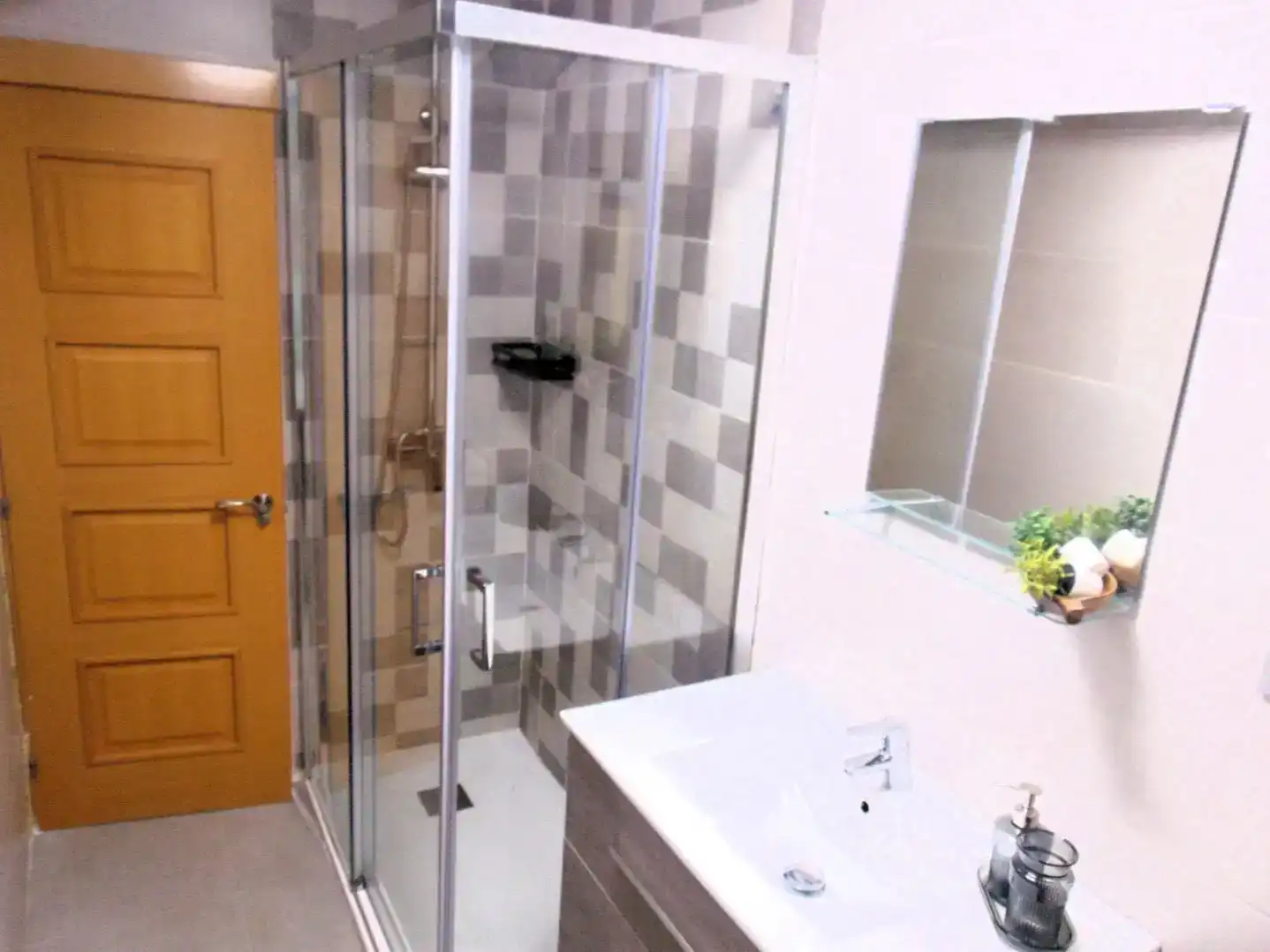 Piso de 85 m² en Lena