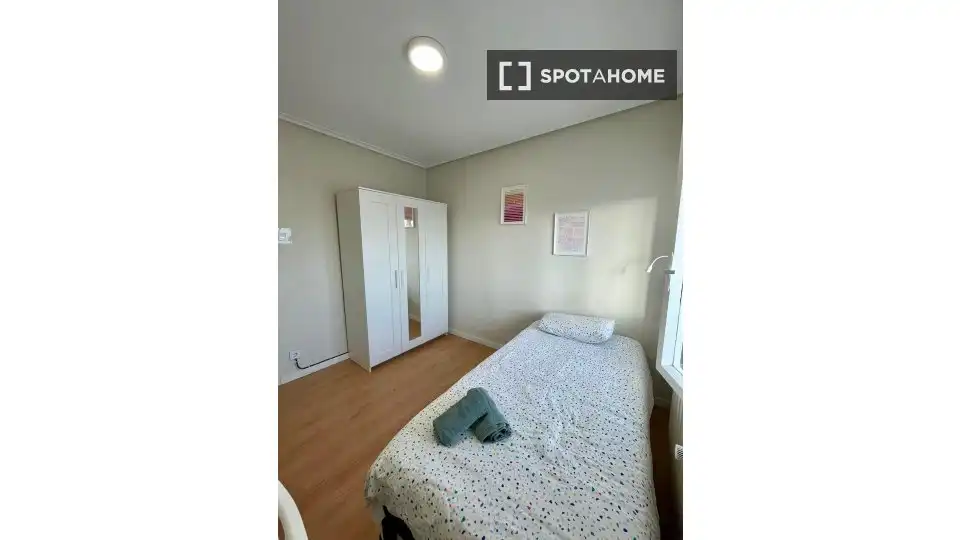 Habitación 81 m², Santander