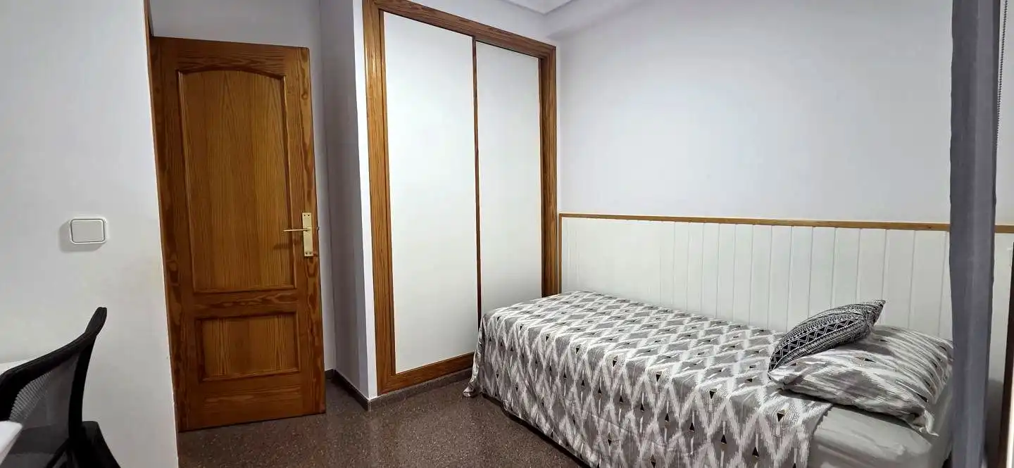 Habitación 100 m², Elche