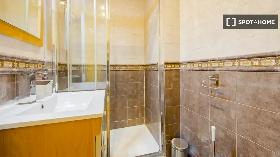 Room for rent, Madrid