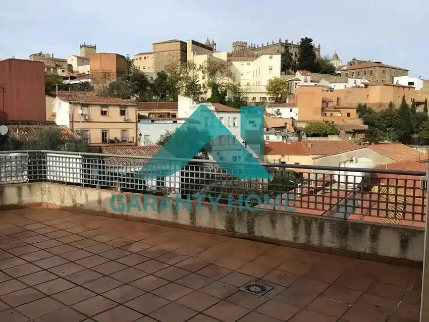 Piso de 75 m² en Cáceres