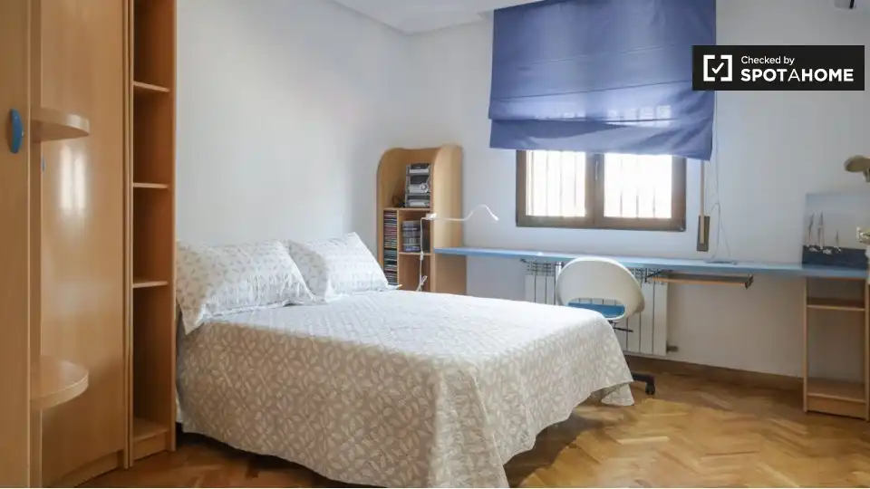 Habitación 240 m², Madrid