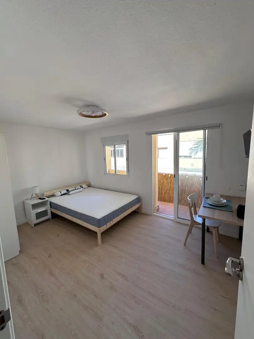 Habitación 100 m², Almería