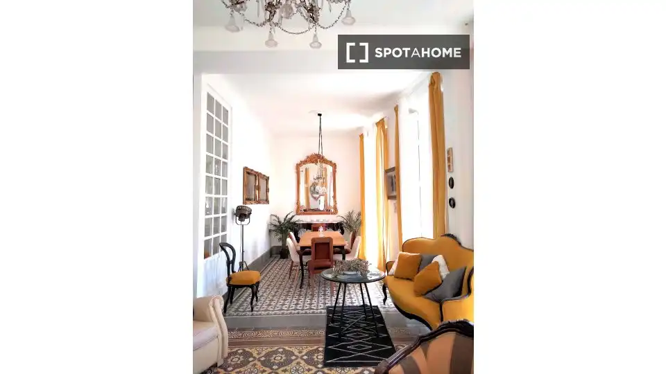 Habitación 145 m², Almería