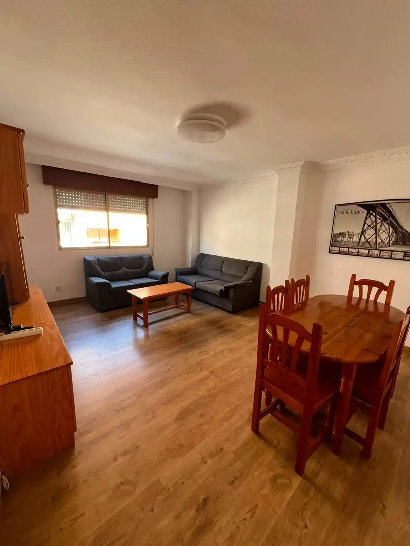 Piso de 105 m² en Almería
