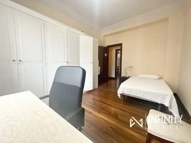 Piso de 210 m² en Bilbao