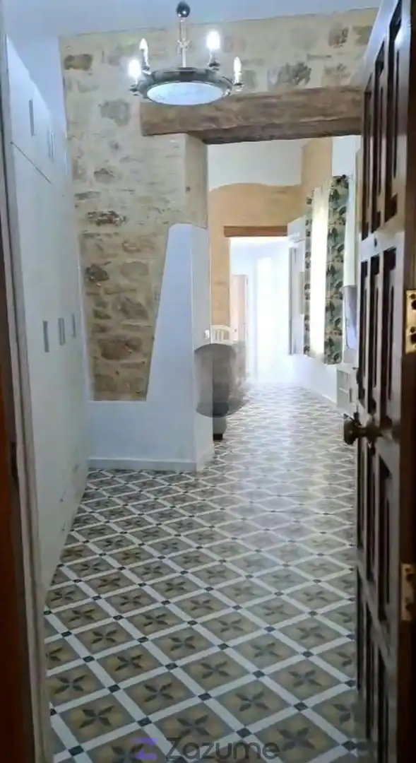 Piso de 90 m² en Linares
