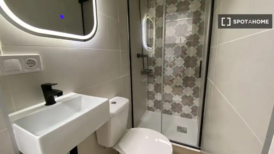 Habitación 230 m², Sevilla