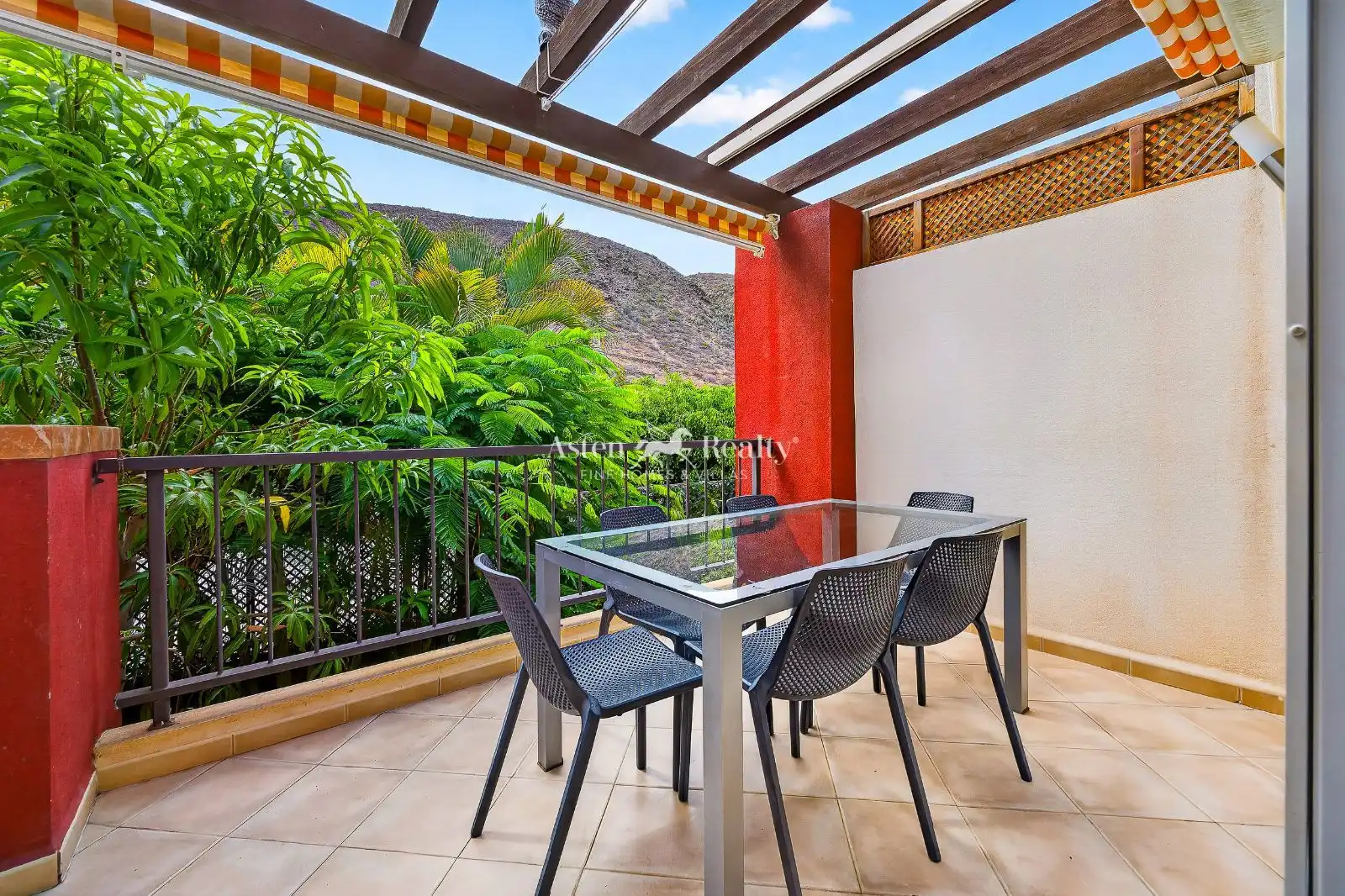 Casa de 325 m² en Arona