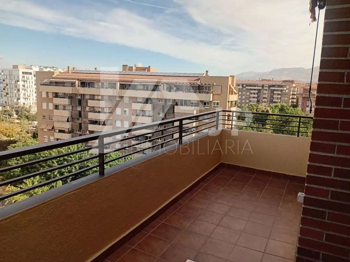 Piso de 120 m² en Granada