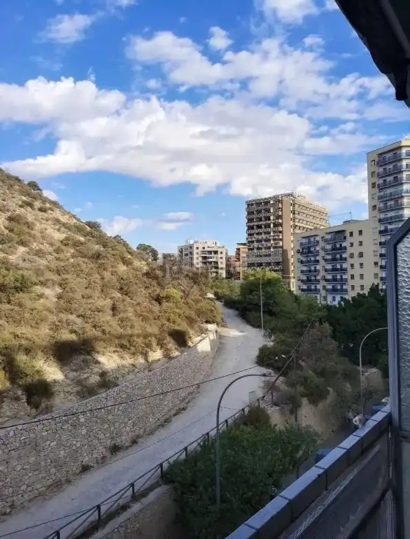 Wohnung 90 m² in Alicante