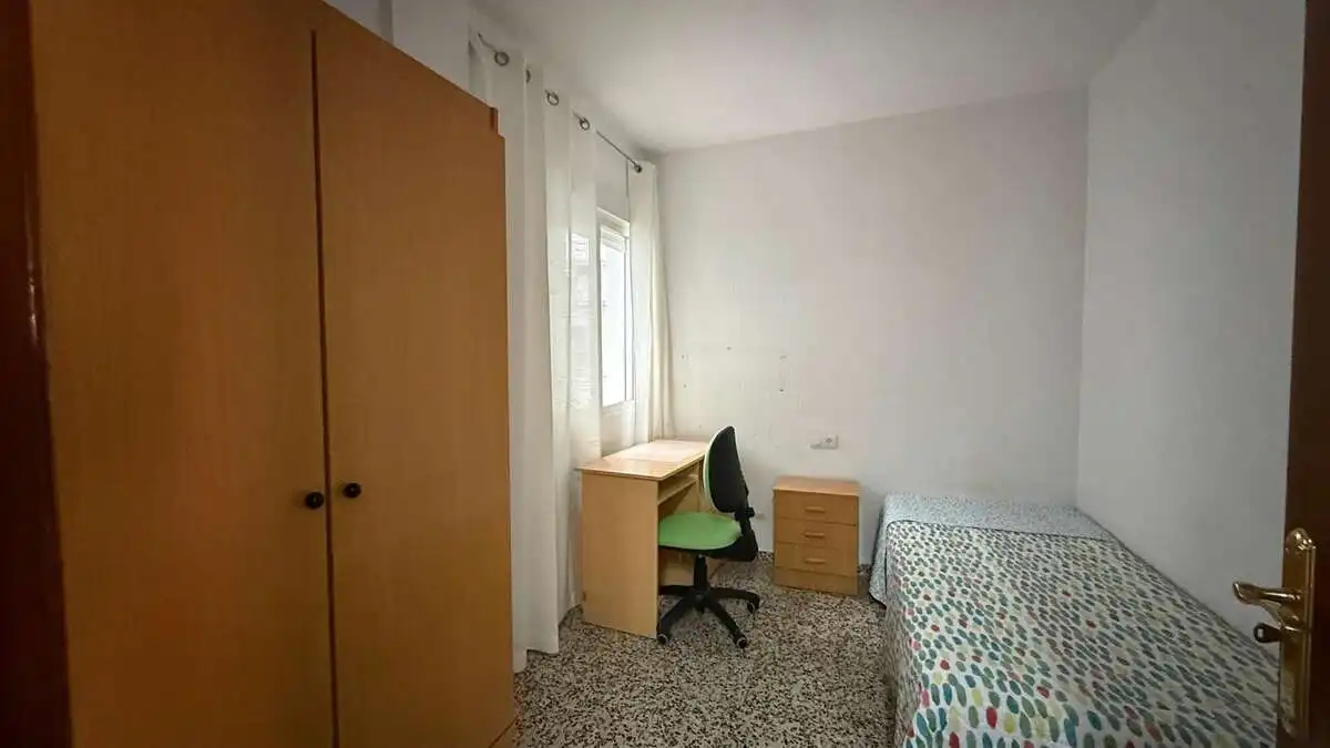 Zimmer 12 m², Granada
