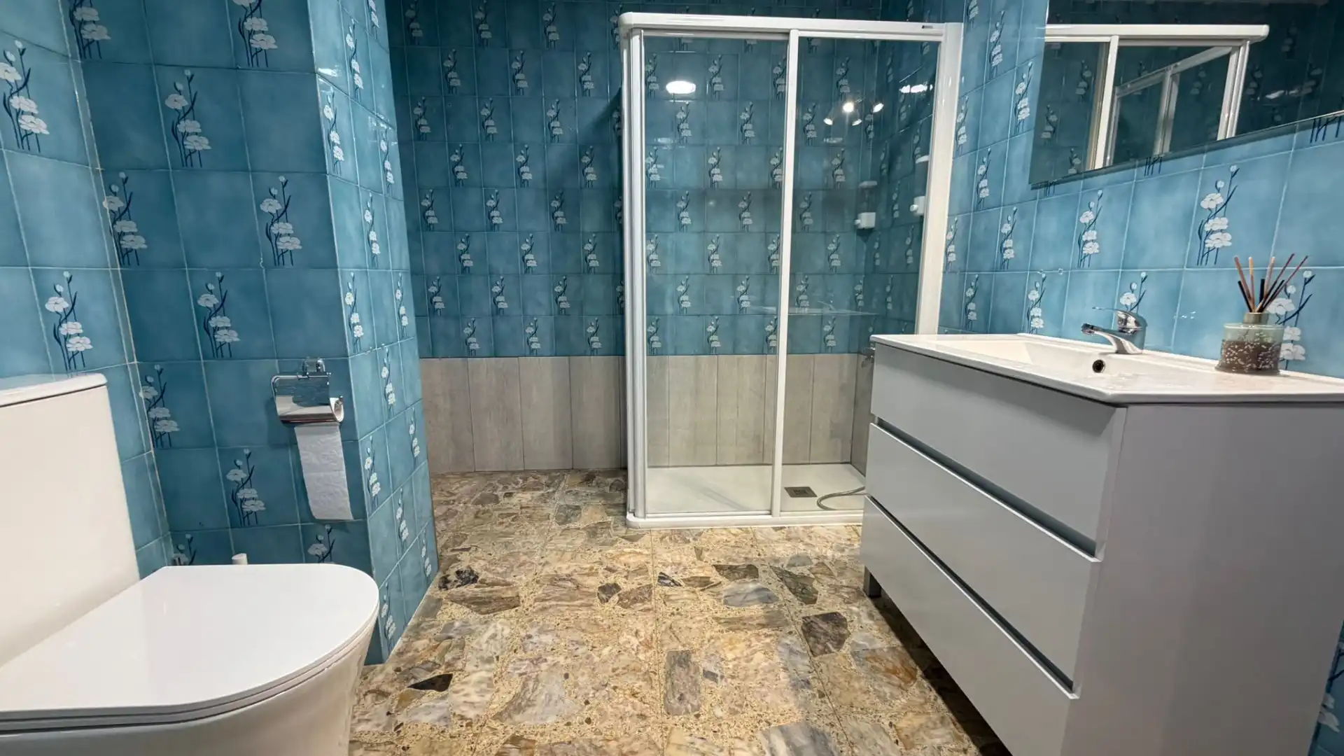 Casa de 136 m² en Alpartir