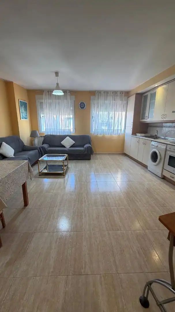 Habitación 90 m², La Almunia de Doña Godina