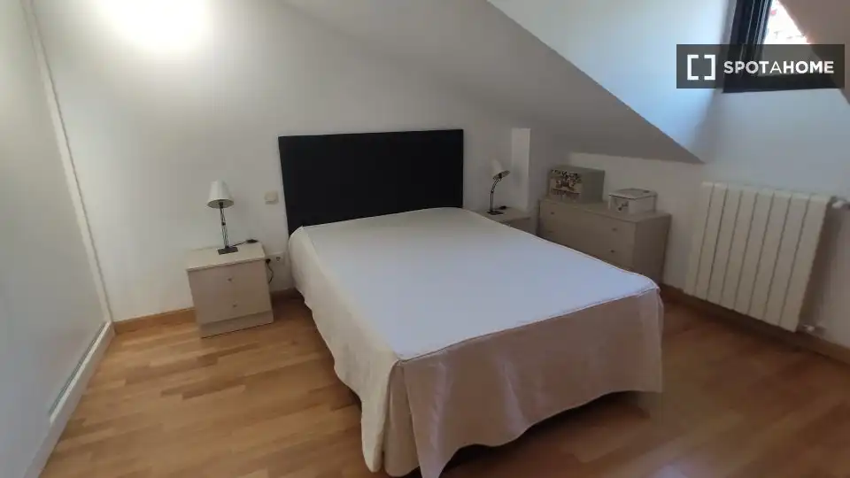 Habitación 109 m², Granada