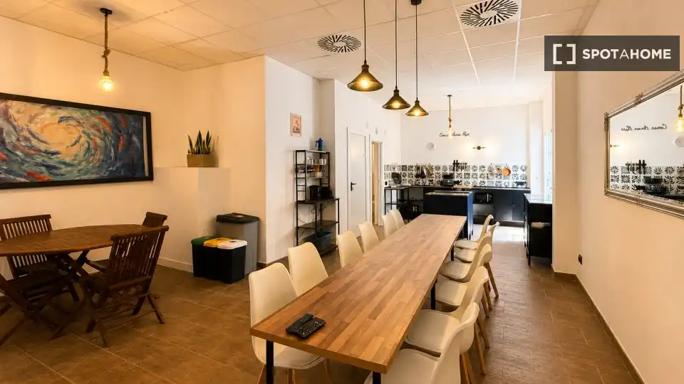 Habitación 451 m², Valencia