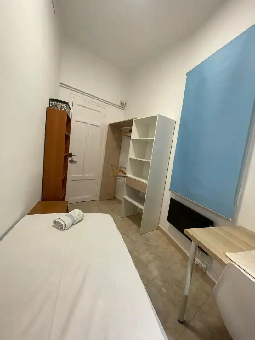 Habitación 87 m², Lérida