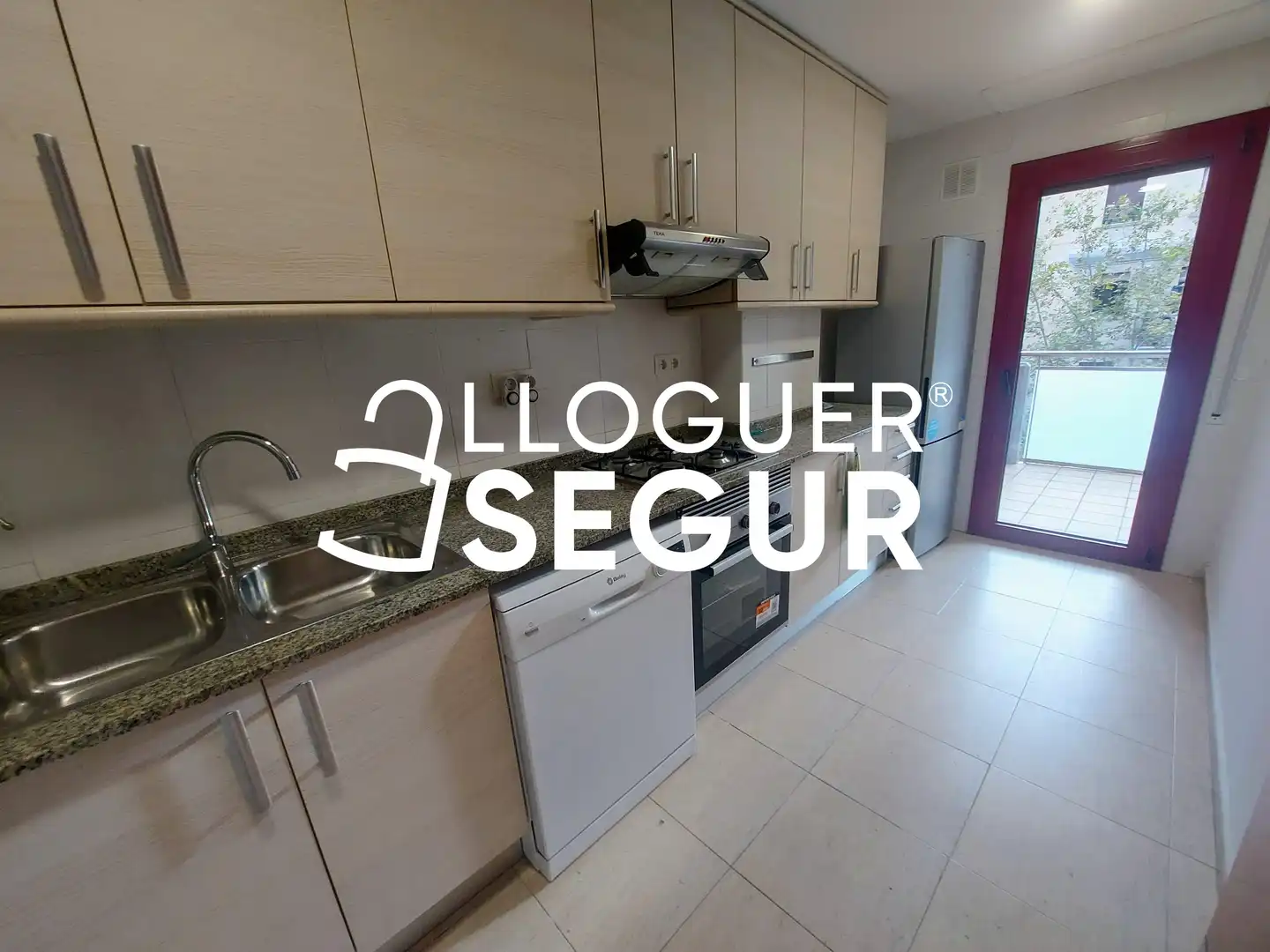 Квартира 80 м² в Барселоне