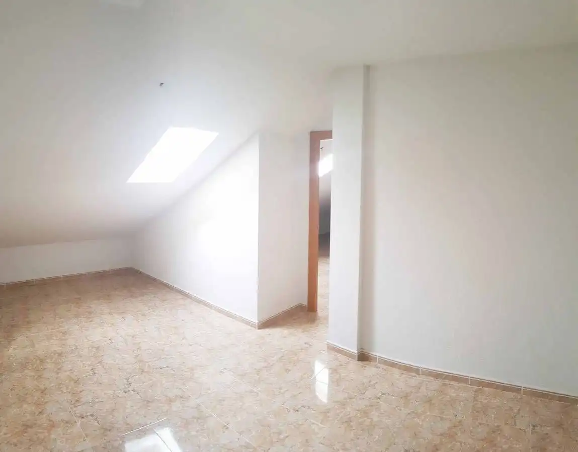 Piso de 96 m² en Medina de Rioseco