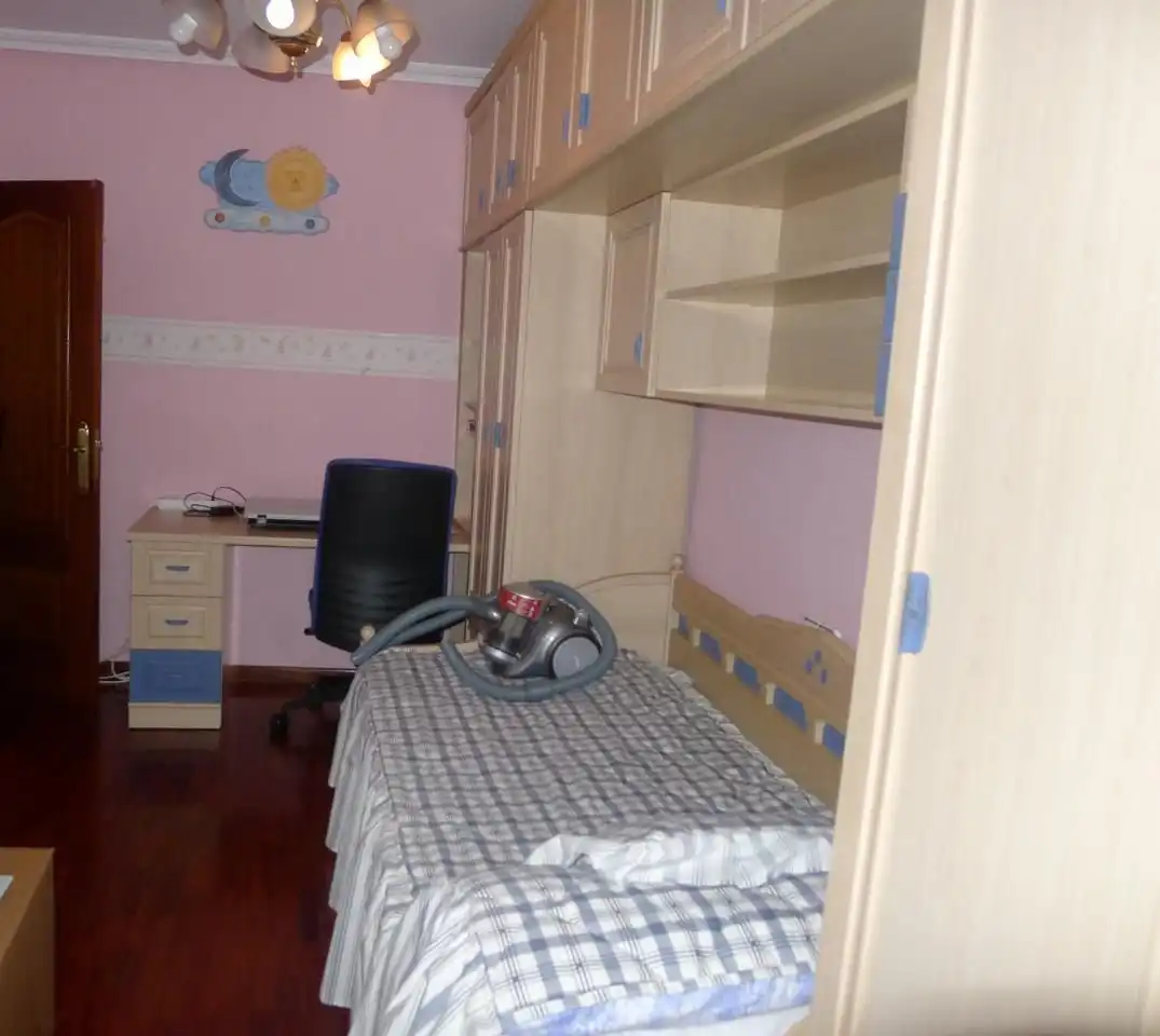 Piso de 80 m² en Ourense